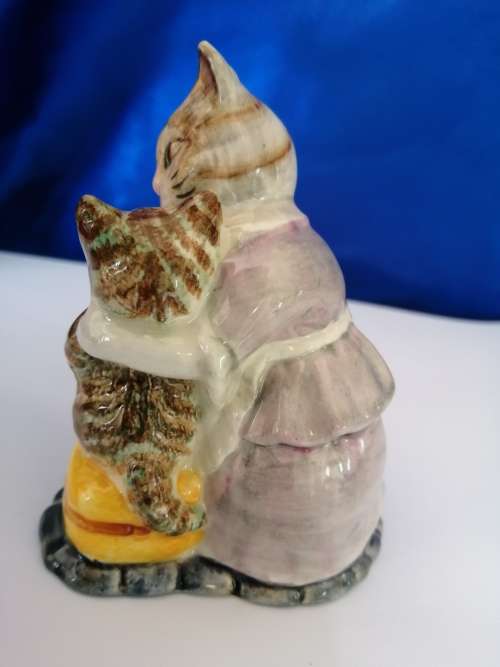 Beswick Beatrix Potters Tabitha Twitchitt and Miss Moppet 2544 #
