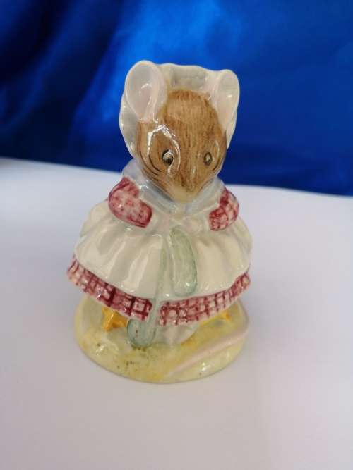 Royal Albert Beatrix Potters The Old lady who Lived in a Shoe Knitting 2804 #