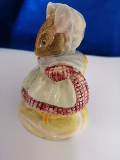 Royal Albert Beatrix Potters The Old lady who Lived in a Shoe Knitting 2804 #