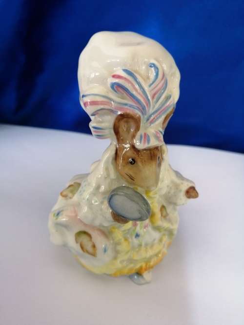 Beswick Beatrix Potters Lady Mouse from the tailor of Gloucester 1183 #