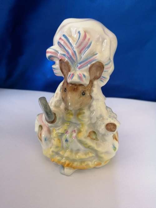 Beswick Beatrix Potters Lady Mouse from the tailor of Gloucester 1183 #