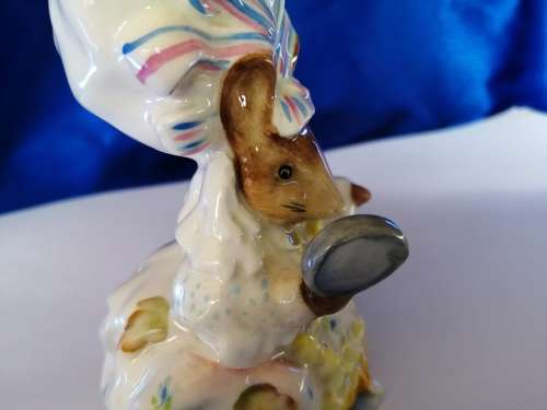 Beswick Beatrix Potters Lady Mouse from the tailor of Gloucester 1183 #