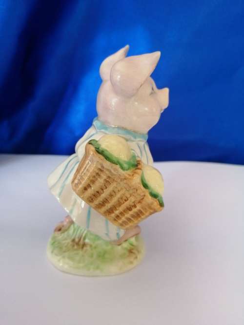 Beswick Beatrix Potters Little Pig Robinson 1104/1 GOLD #