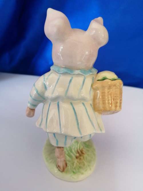 Beswick Beatrix Potters Little Pig Robinson 1104/1 GOLD #