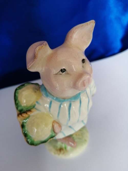 Beswick Beatrix Potters Little Pig Robinson 1104/1 GOLD #