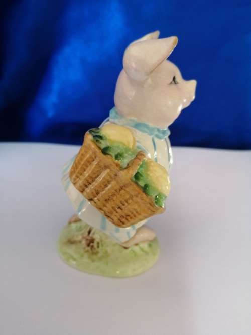 Beswick Beatrix Potters Little Pig Robinson 1104/1 GOLD #