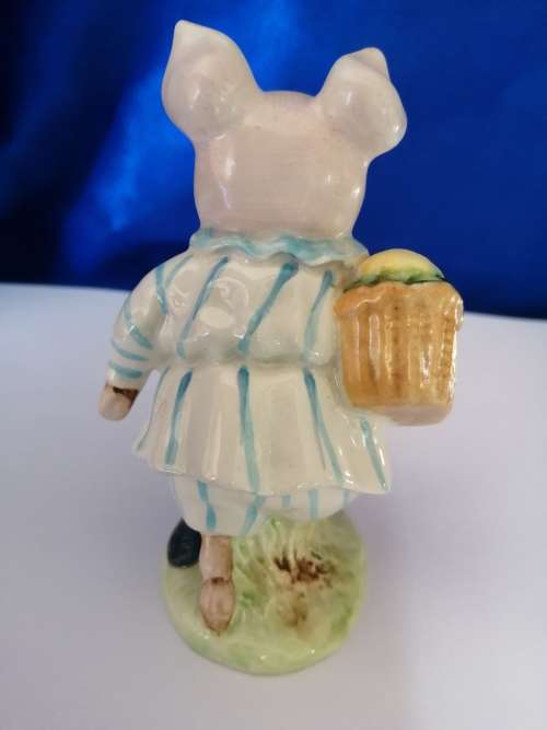 Beswick Beatrix Potters Little Pig Robinson 1104/1 GOLD #