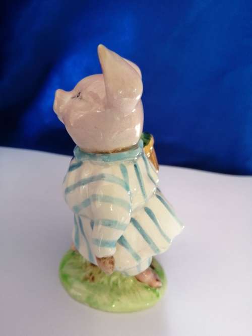 Beswick Beatrix Potters Little Pig Robinson 1104/1 GOLD #