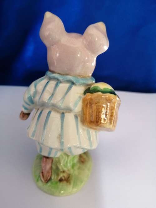 Beswick Beatrix Potters Little Pig Robinson 1104/1 GOLD #