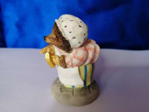 Border Fine Arts Beatrix Potters Mrs Tiggywinkle  #