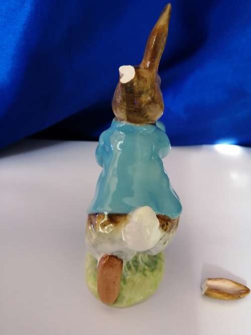 Beswick Beatrix Potters Peter Rabbit 1098/1 GOLD #