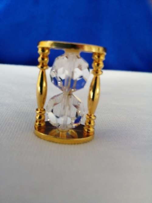 Stunning Crystal Glass Hour Glass