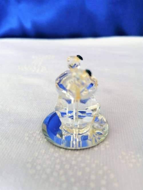 Stunning Crystal Glass Frog on Mirror