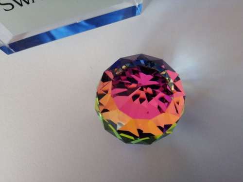 GENUINE Swarovski Crystal Stunning Medium Paperweight *
