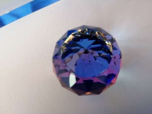 GENUINE Swarovski Crystal Stunning Small Paperweight *