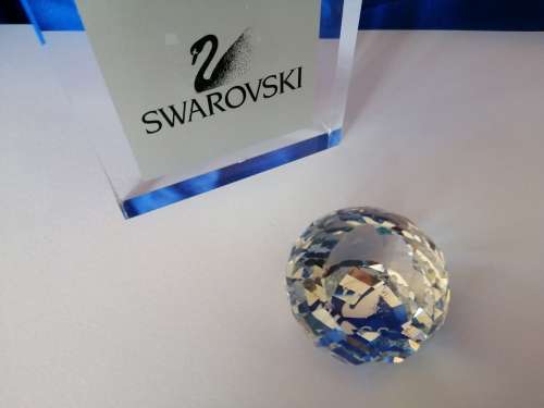 GENUINE Swarovski Crystal Stunning Medium Paperweight *