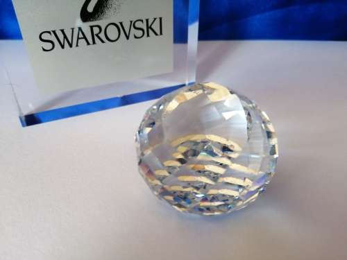 GENUINE Swarovski Crystal Stunning Medium Paperweight *