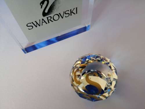 GENUINE Swarovski Crystal Stunning Medium Paperweight *