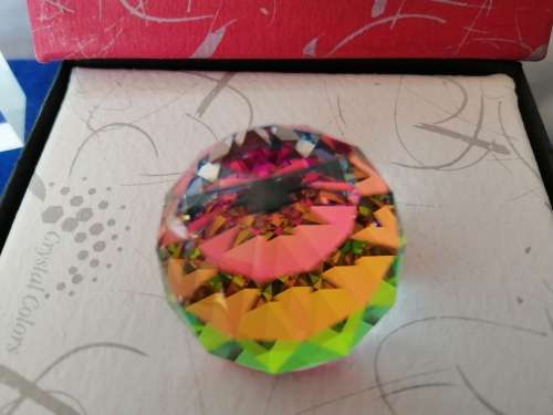 SWAROVSKI CRYSTAL STUNNING COLOUR PINK ORANGE YELLOW TO GREEN PAPERWEIGHT