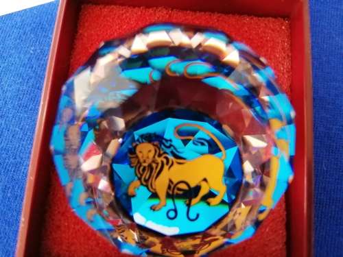 SWAROVSKI CRYSTAL STUNNING LEO LION PAPERWEIGHT