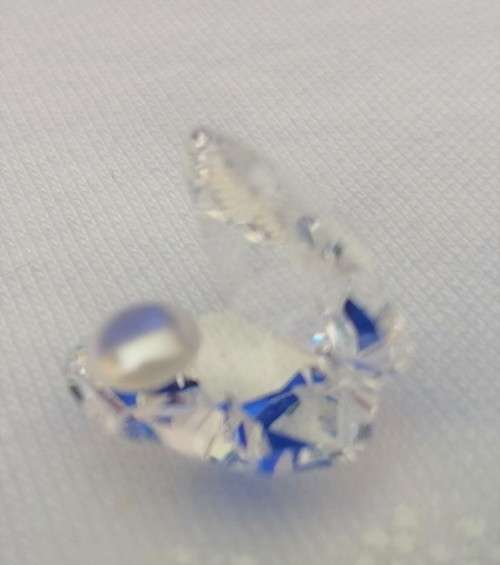 Stunning Crystal Glass Small Oyster Shell with Pearl