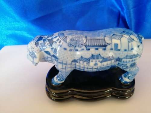 Halcyon Days figurine of a Pig from the Chinese Zodiac , limited edition of only 250 worldwide