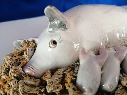 Signed BASIL MATTHEWS Original Sculpture Art Pottery - Sow w Piglets