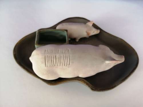 Very Old Match Pigs Striker Bisque *
