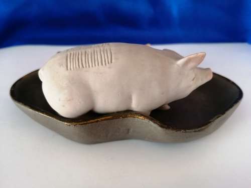 Very Old Match Pigs Striker Bisque *
