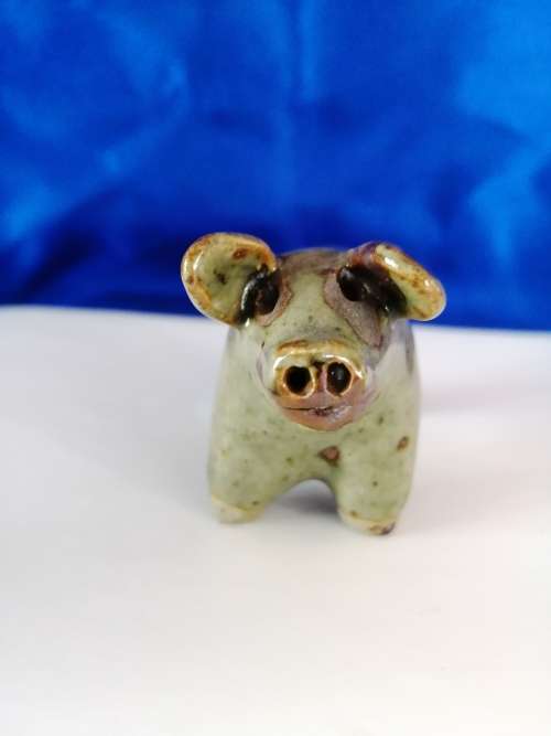 Very Cute Potbelly Pottery Pig