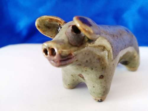 Very Cute Potbelly Pottery Pig