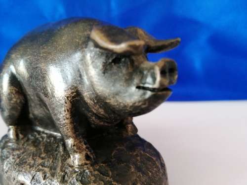 Bronze look Chubby Pig