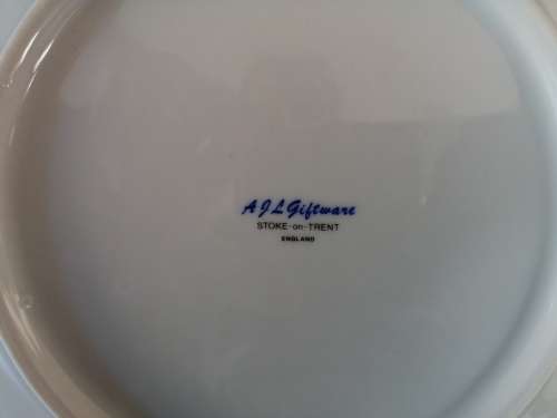 Stunning AJL Gifthouse Cute Long Hair Cat Plate