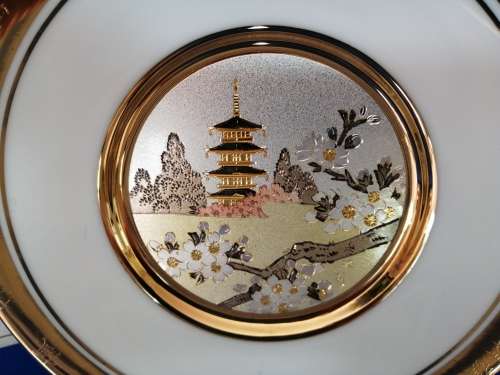 Hamilton Collection Japanese floral calendar Spring Chokin plate 23K gold trim
