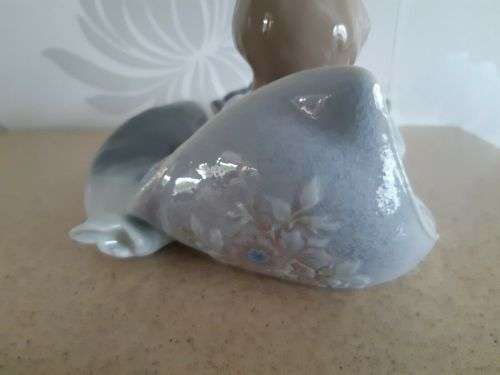 Lladro Porcelain Boy Sleeping with Dogs `Sweet Dreams` 1535