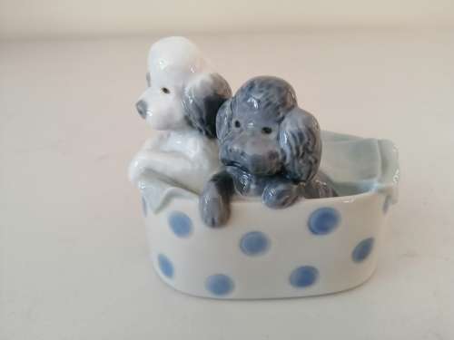Nao by Lladro Porcelain Figurine, Poodles and Dots In Box #1082 #