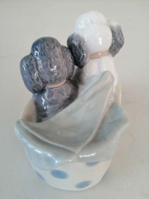 Nao by Lladro Porcelain Figurine, Poodles and Dots In Box #1082 #