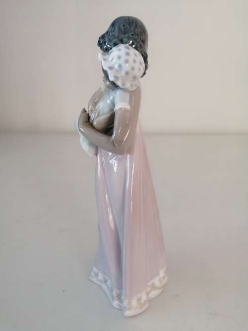 1993 Retired Lladro #5608  Baby Doll  Black Legacy