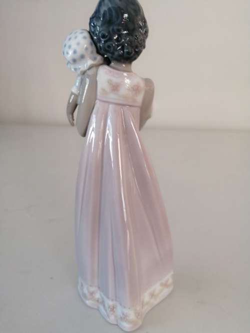 1993 Retired Lladro #5608  Baby Doll  Black Legacy