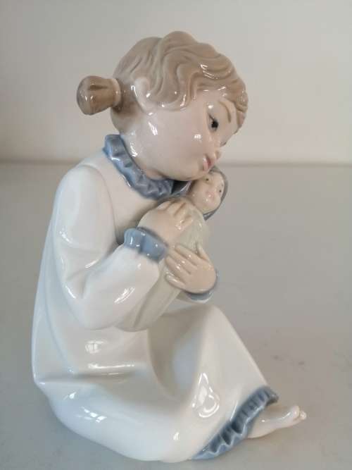 Nao by Lladro figurine, `Girl with Pigtails and Baby Doll` #5102