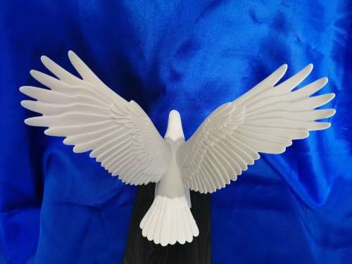 Lladro Large Stunning Matte Bald Eagle on stand #