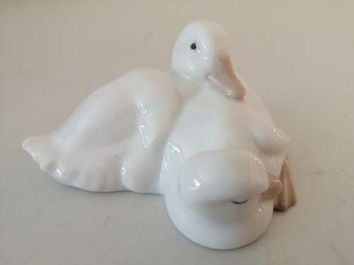 NAO/LLADRO NESTLING DUCKS #