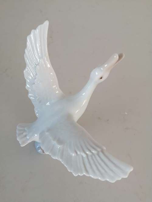 Lladro `Goose Takes Flight 1264 Flying Open Wings