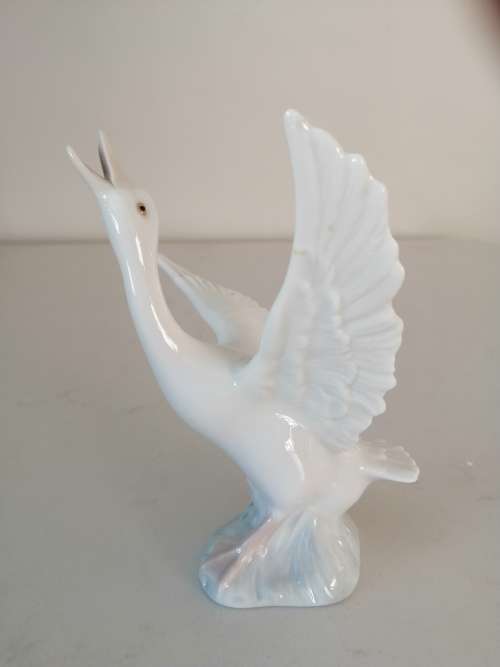 Lladro `Goose Takes Flight 1264 Flying Open Wings