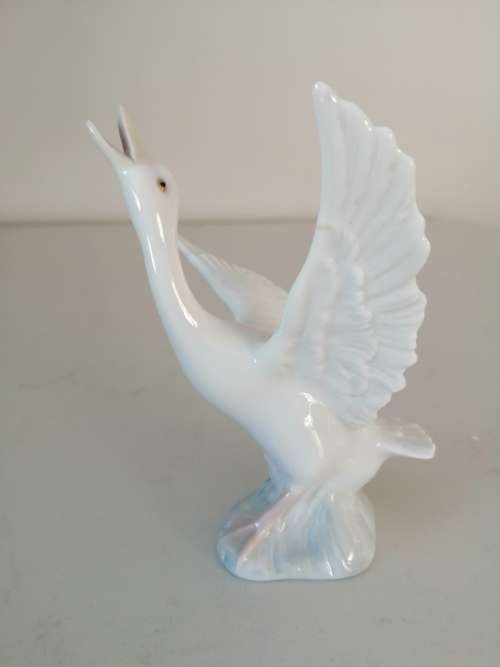 Lladro `Goose Takes Flight 1264 Flying Open Wings