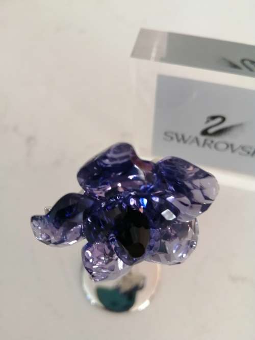 RARE SWAROVSKI CRYSTAL FIGURINE -DARANY TANZANITE FLOWER #