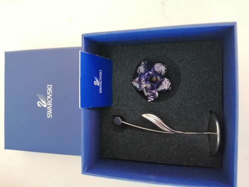 RARE SWAROVSKI CRYSTAL FIGURINE -DARANY TANZANITE FLOWER #
