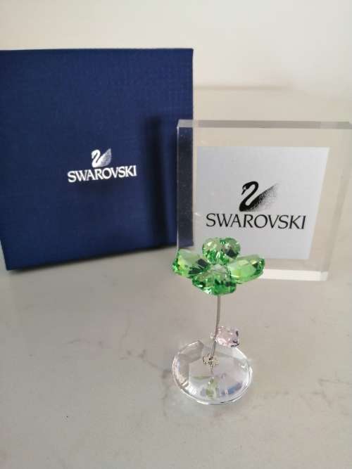 Swarovski Crystal Rocking Flower Lou