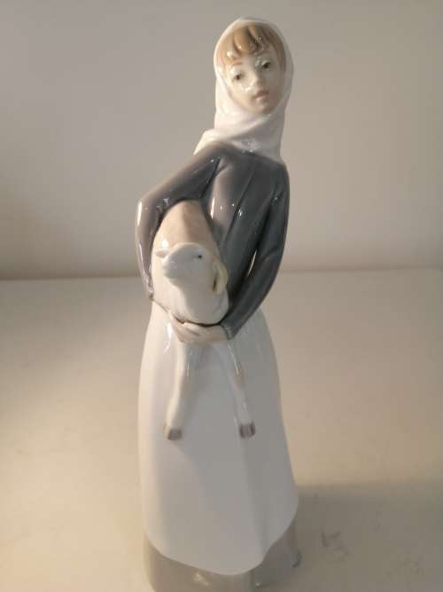 LADRO  `GIRL WITH LAMB` #4584