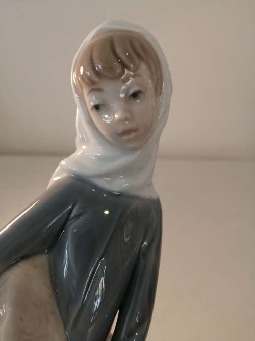 LADRO  `GIRL WITH LAMB` #4584